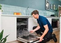 Oprava umývačky riadu Whirlpool od profesionála odstráni chyby a vráti spotrebič do prevádzky.